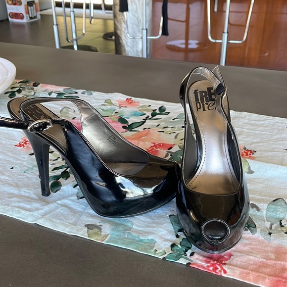 Free Press patent leather high heel pumps - Picture 1 of 11